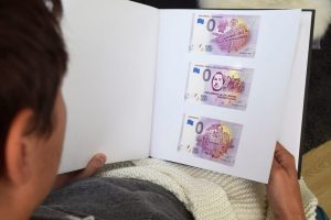 Ansicht der drei 0-Euro-Scheine es Bürgervereins Vohwinkel