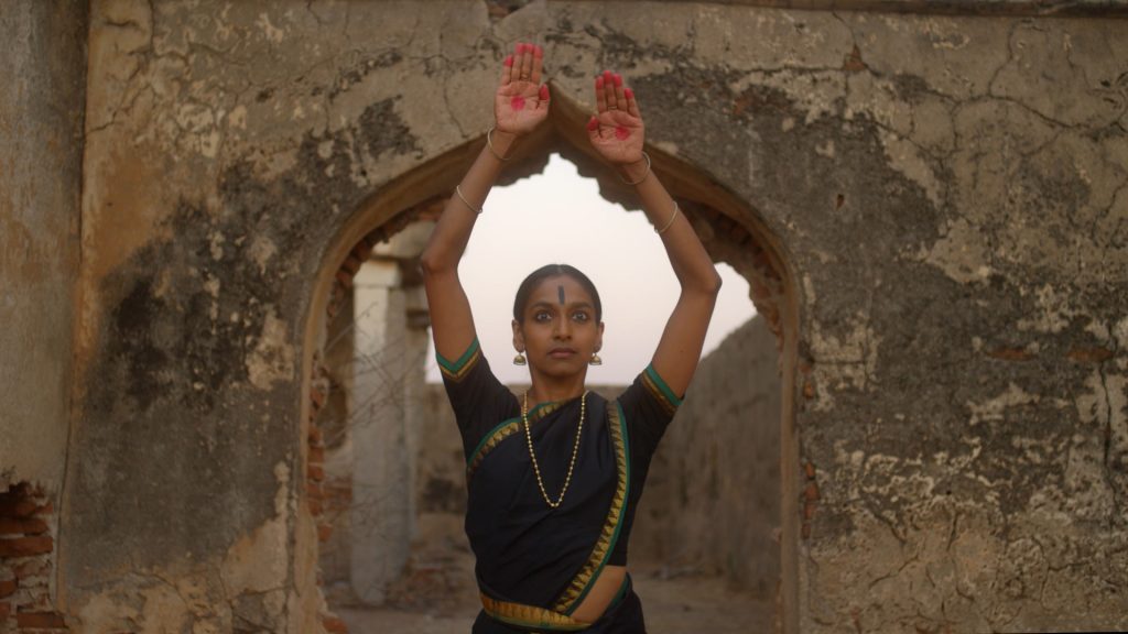 Shantala Shivalingappa in dem Tanzfilm BHAIRAVA