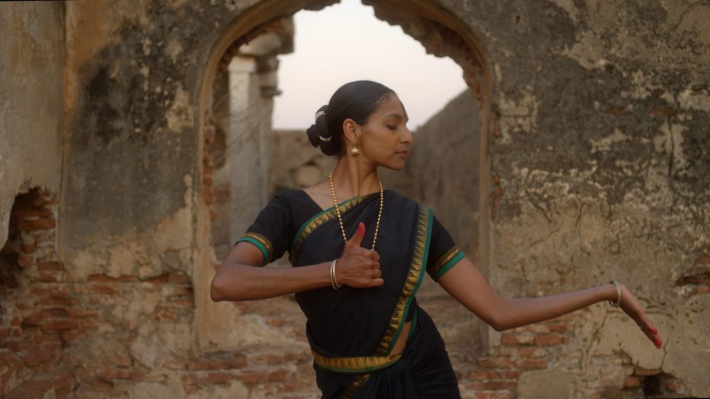 Shantala Shivalingappa in dem Tanzfilm BHAIRAVA